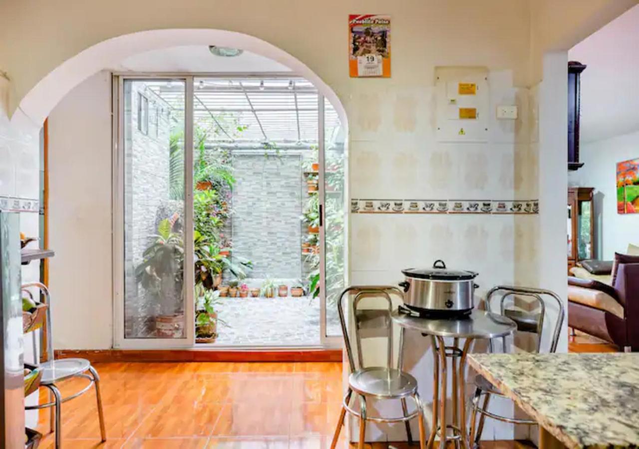 Noras Homestay Laureles メデジン エクステリア 写真